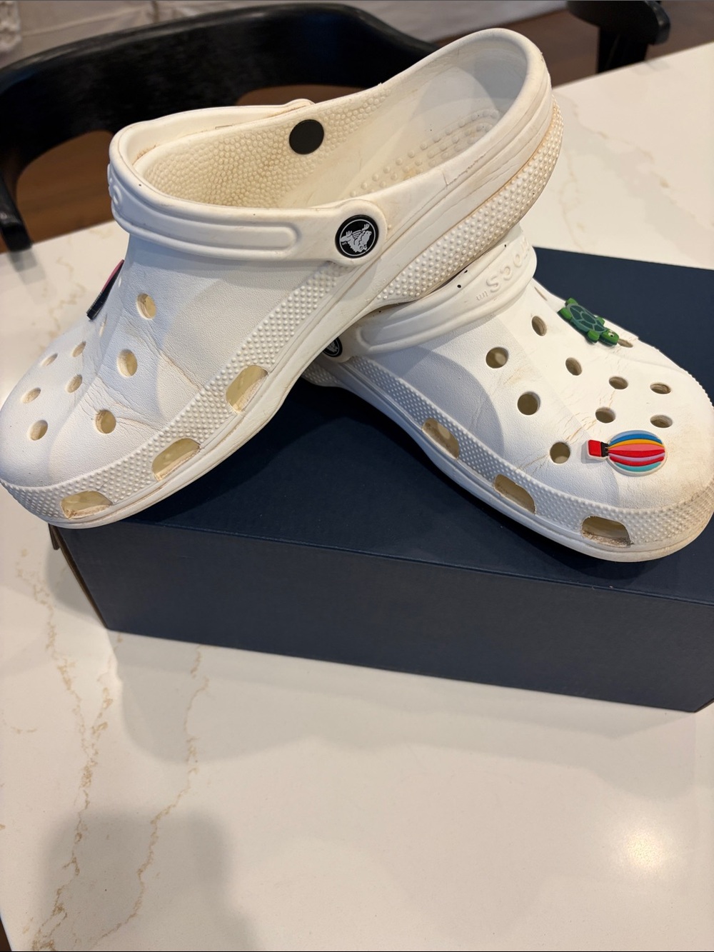 CROCS White ladies 10 Classic Clogs with Colorful Jibbitz